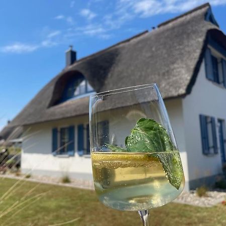 Reetdachhaus Seasons Mit Kamin & Sauna Groß Schwansee Εξωτερικό φωτογραφία