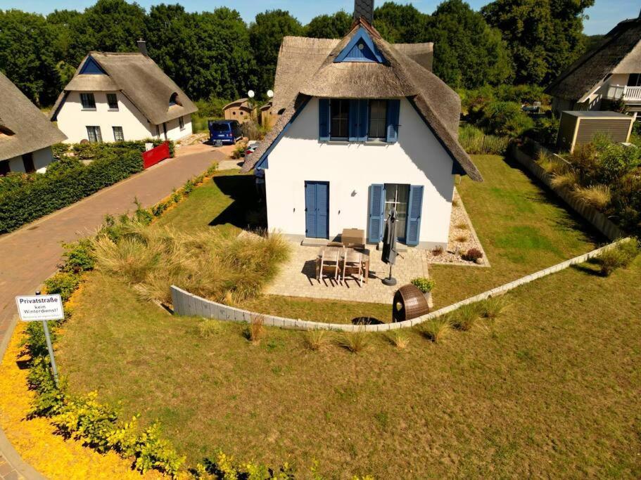 Reetdachhaus Seasons Mit Kamin & Sauna Groß Schwansee Εξωτερικό φωτογραφία