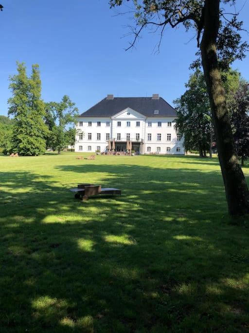 Reetdachhaus Seasons Mit Kamin & Sauna Groß Schwansee Εξωτερικό φωτογραφία